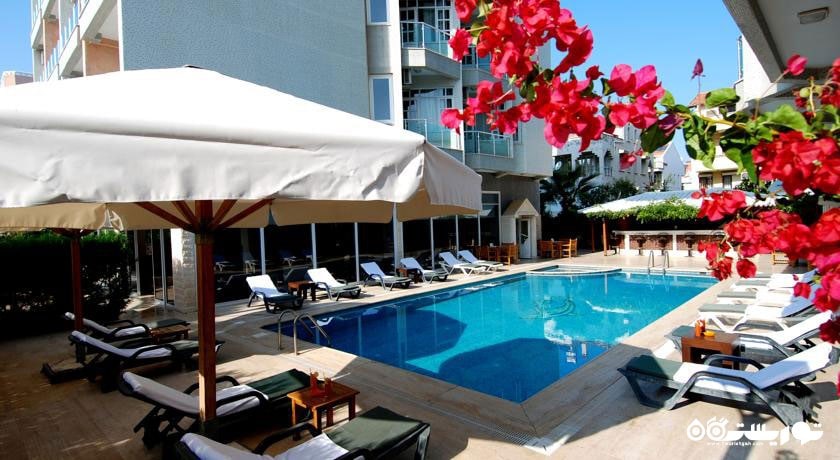 تخت های حمام آفتاب